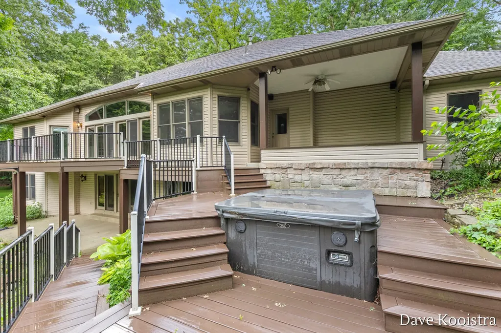 5133 Streamside Court NE Courtland Township MI 49341