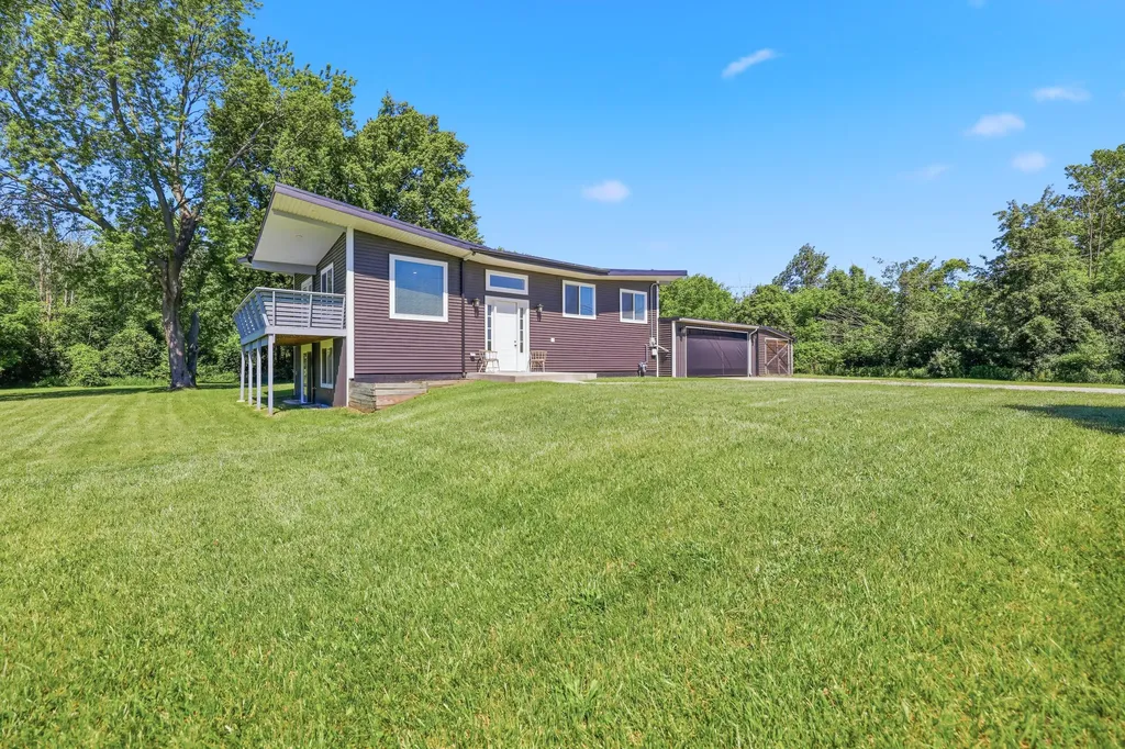 6335 Pine Island Drive NE Plainfield Charter Township MI 49321