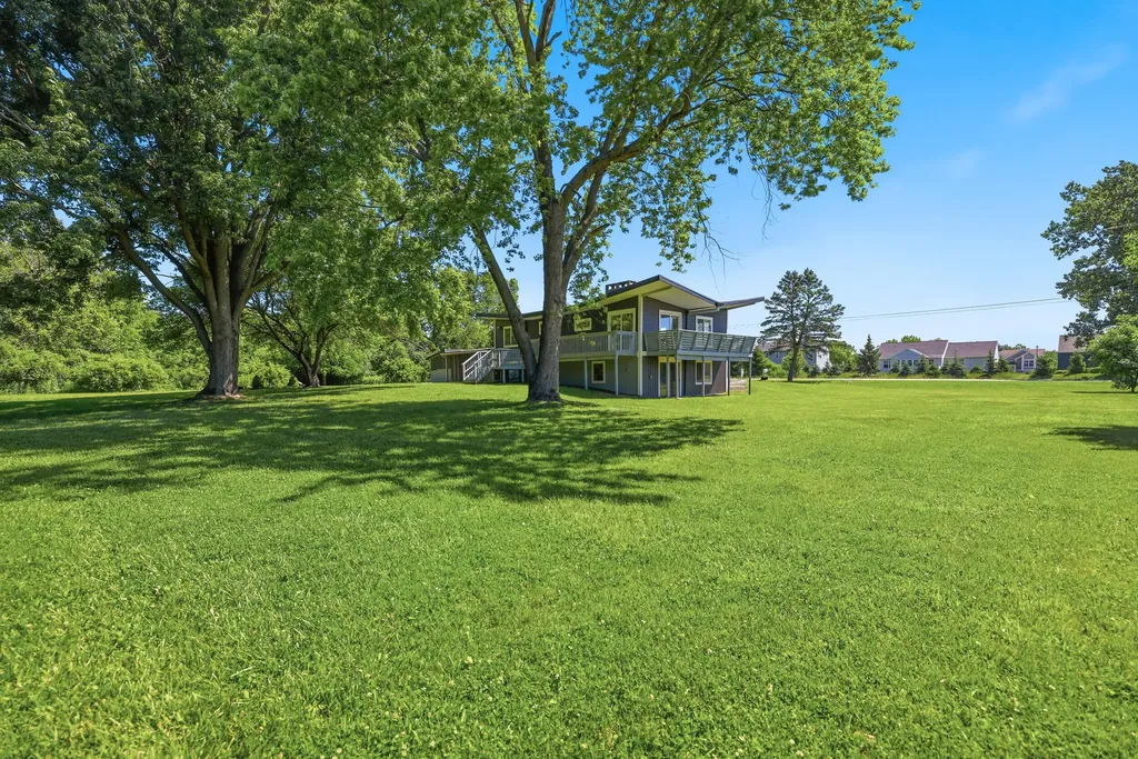 6335 Pine Island Drive NE Plainfield Charter Township MI 49321