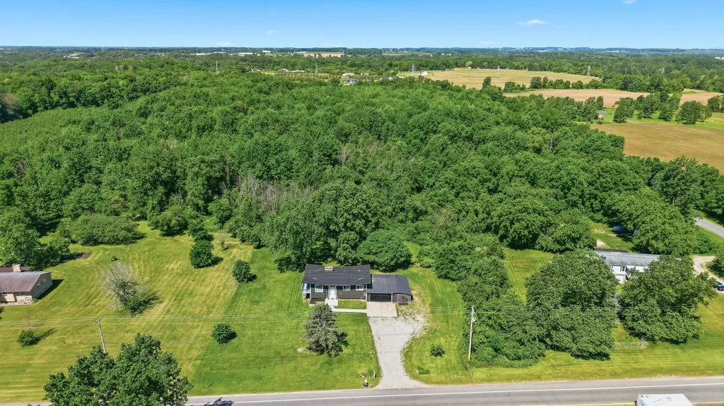 6335 Pine Island Drive NE Plainfield Charter Township MI 49321