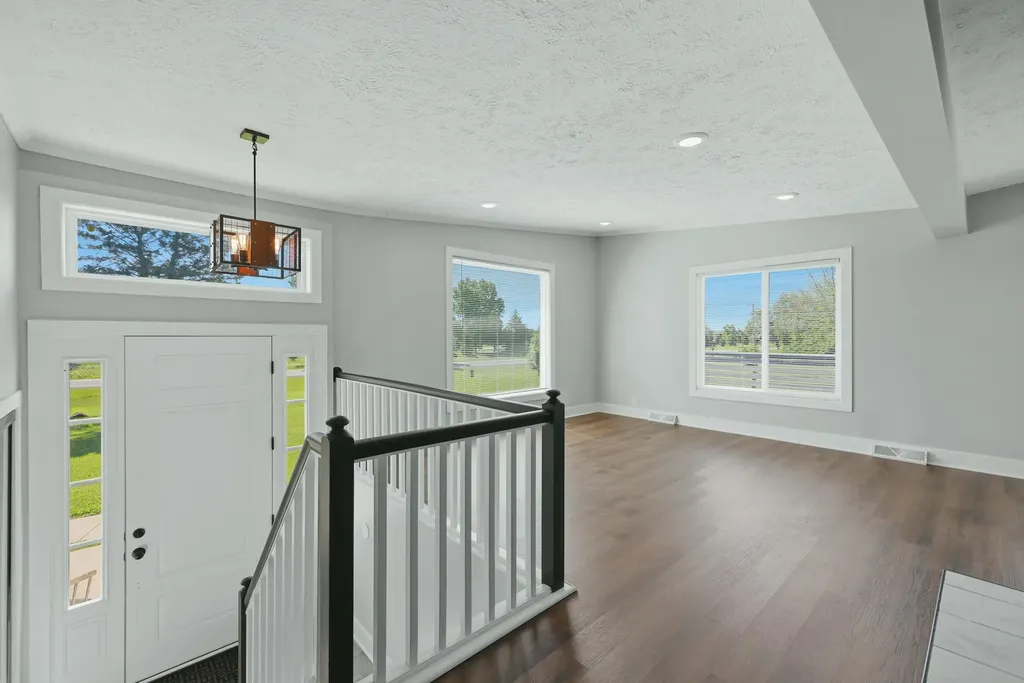 6335 Pine Island Drive NE Plainfield Charter Township MI 49321