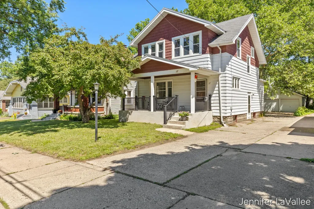 17 Burr Oak Street NE Grand Rapids City MI 49505