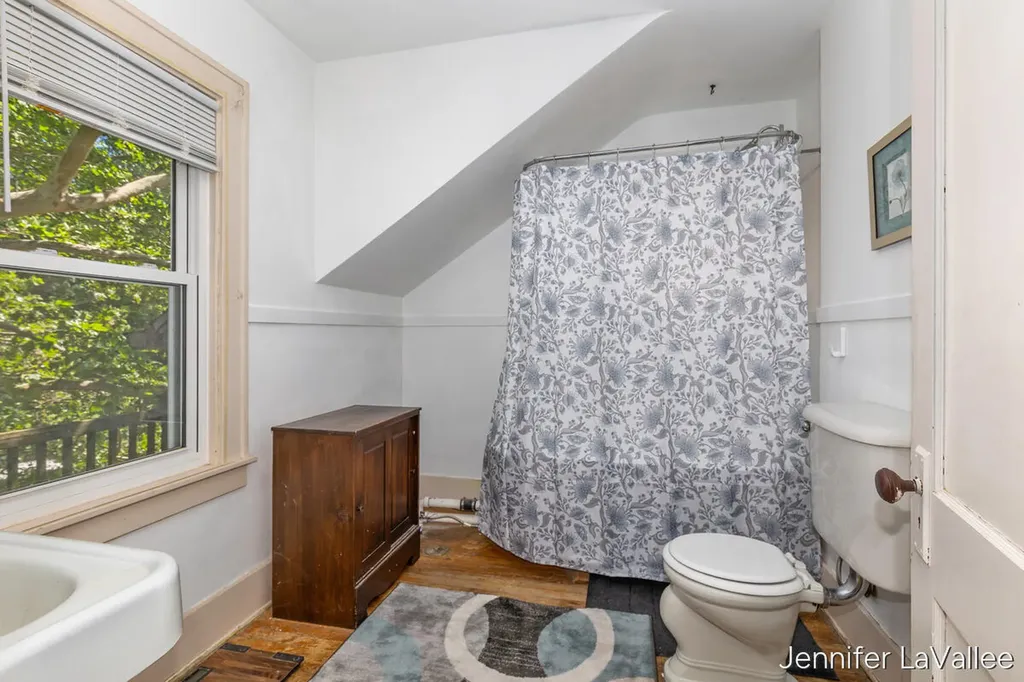 17 Burr Oak Street NE Grand Rapids City MI 49505