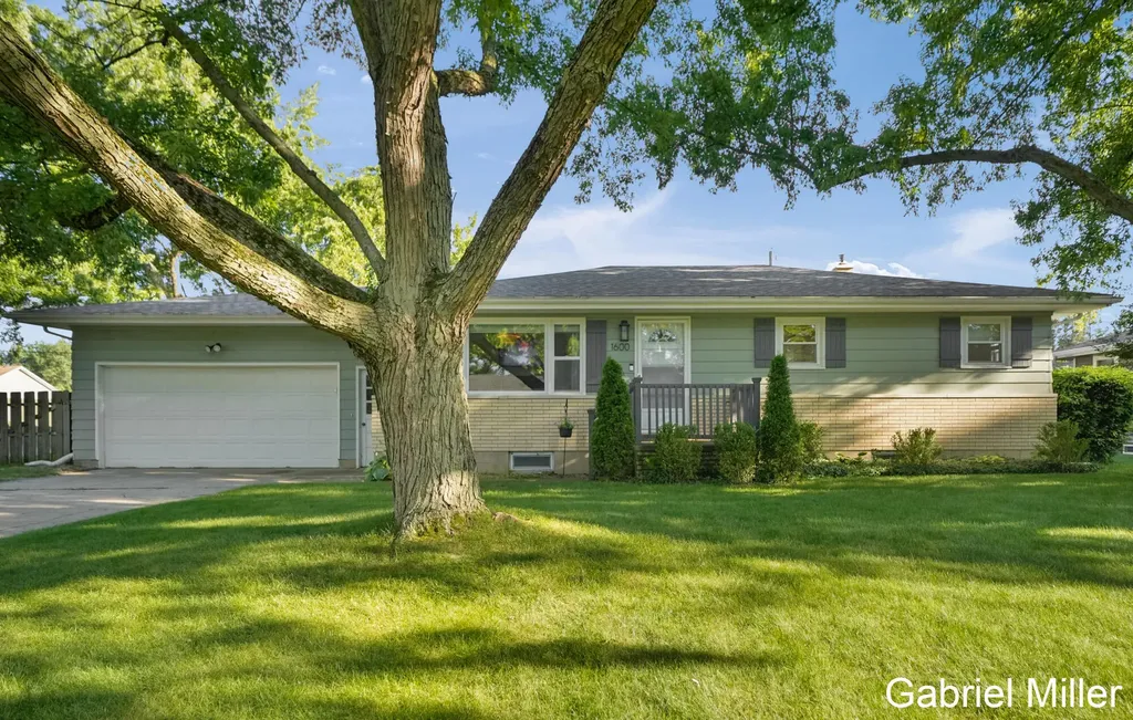 1600 Barbara Ann Drive Lincoln Charter Township MI 49127