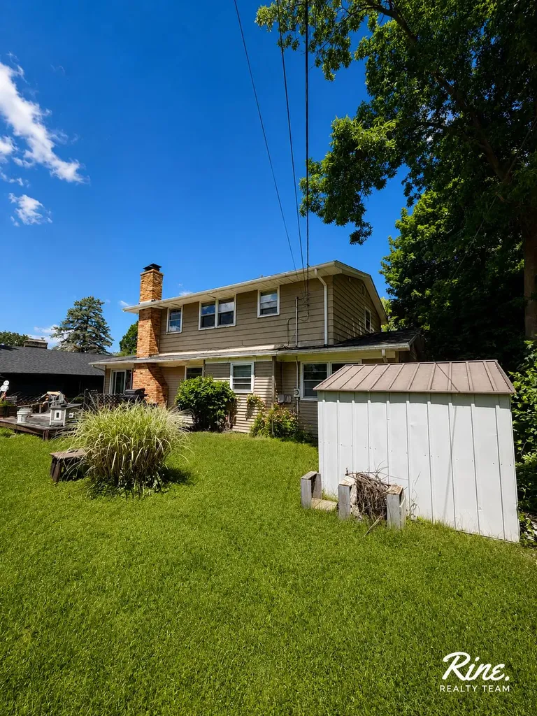 2709 Belaire Drive Lansing City MI 48911