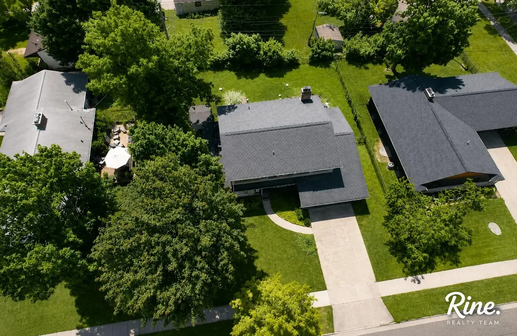 2709 Belaire Drive Lansing City MI 48911