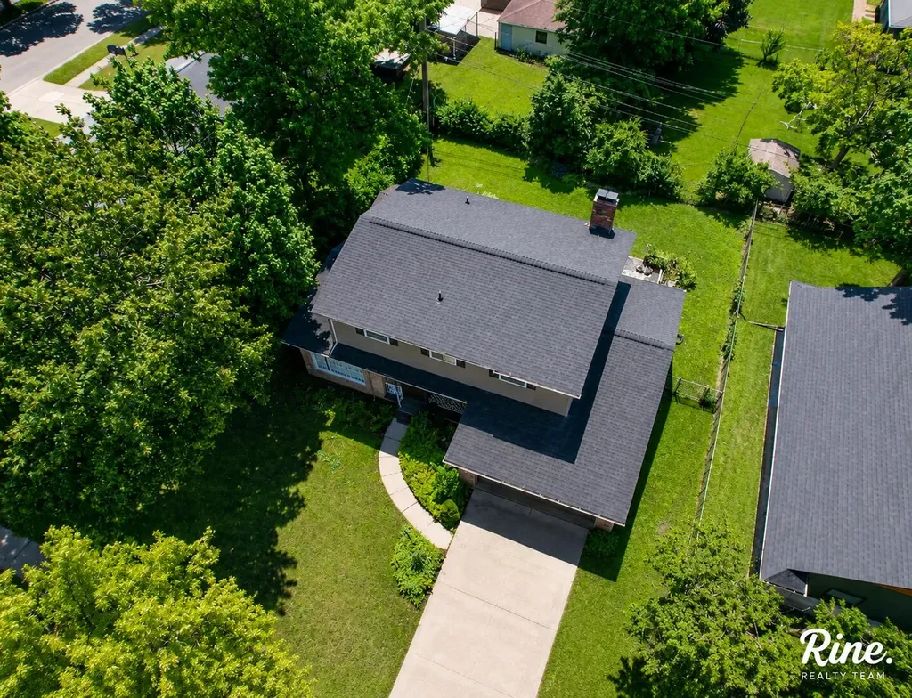 2709 Belaire Drive Lansing City MI 48911