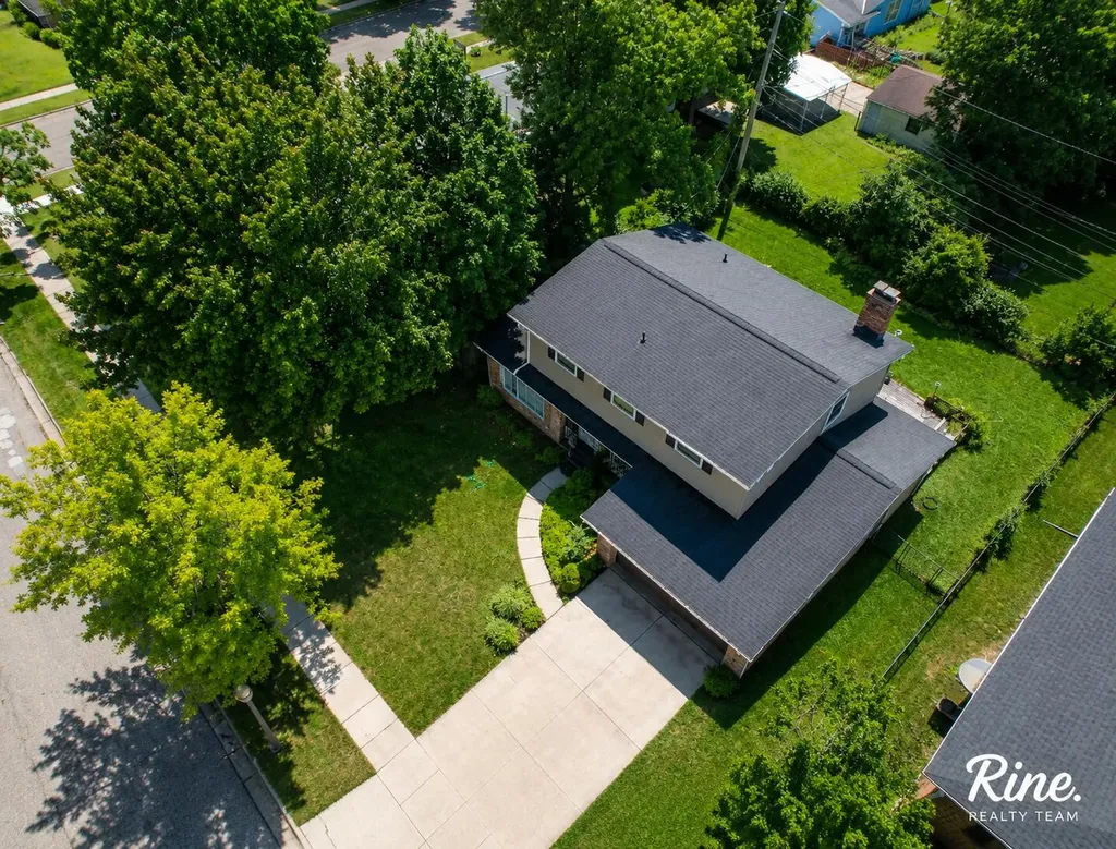 2709 Belaire Drive Lansing City MI 48911
