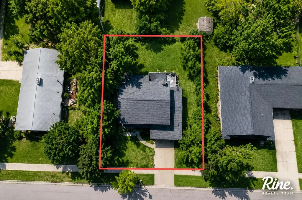 2709 Belaire Drive Lansing City MI 48911