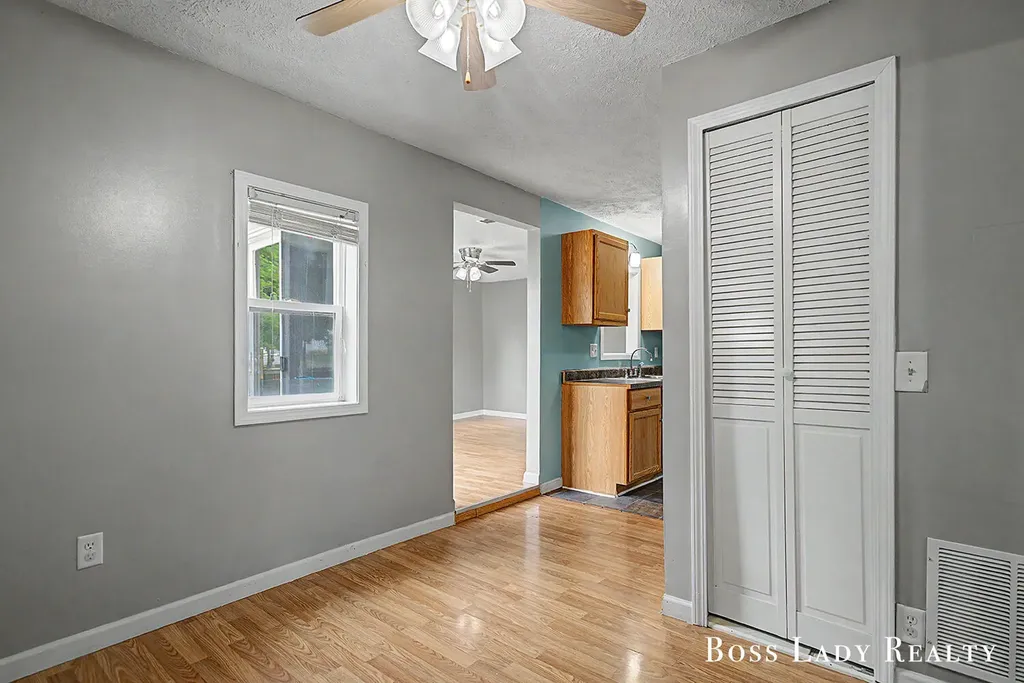 1220 Beechwood Street NE Grand Rapids City MI 49505