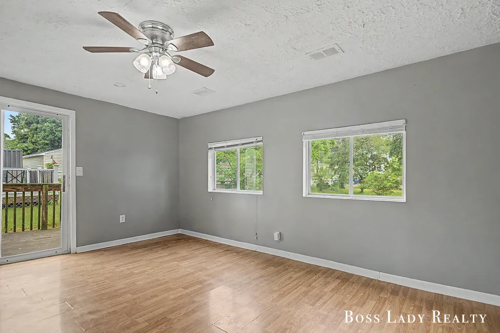1220 Beechwood Street NE Grand Rapids City MI 49505