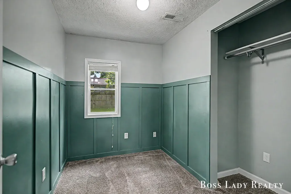 1220 Beechwood Street NE Grand Rapids City MI 49505