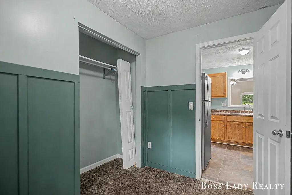 1220 Beechwood Street NE Grand Rapids City MI 49505