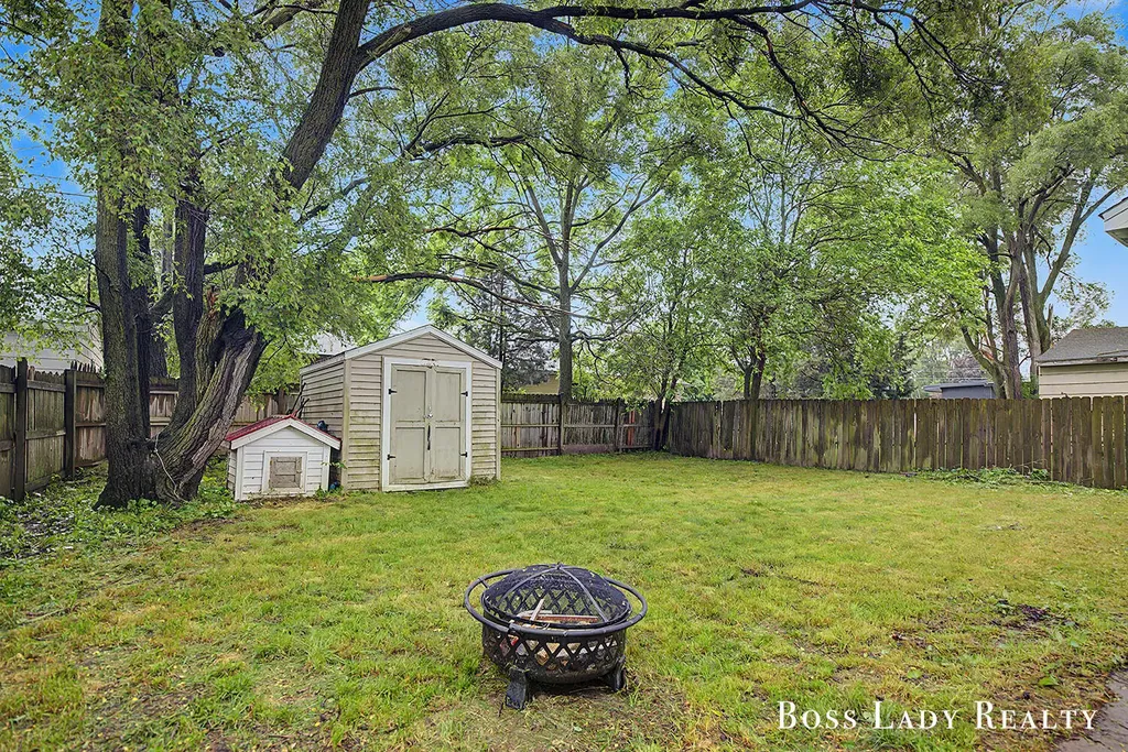1220 Beechwood Street NE Grand Rapids City MI 49505