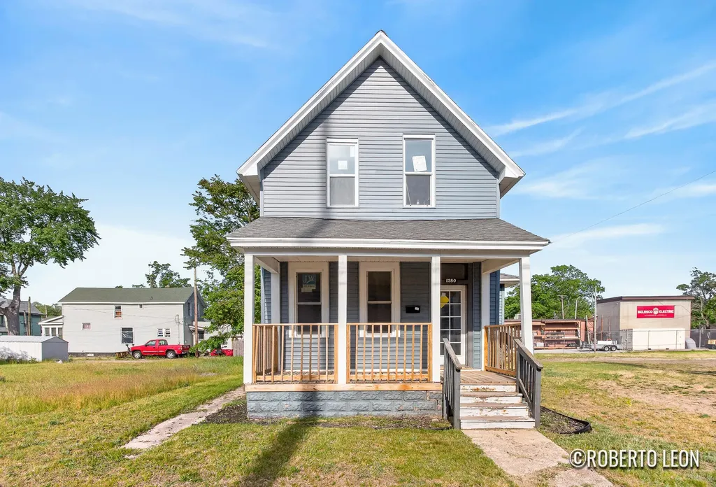 1380 Sanford Street Muskegon City MI 49441