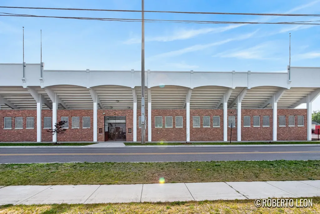 1380 Sanford Street Muskegon City MI 49441
