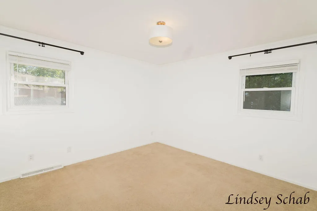 3243 Royal Oak Road Roosevelt Park City MI 49441