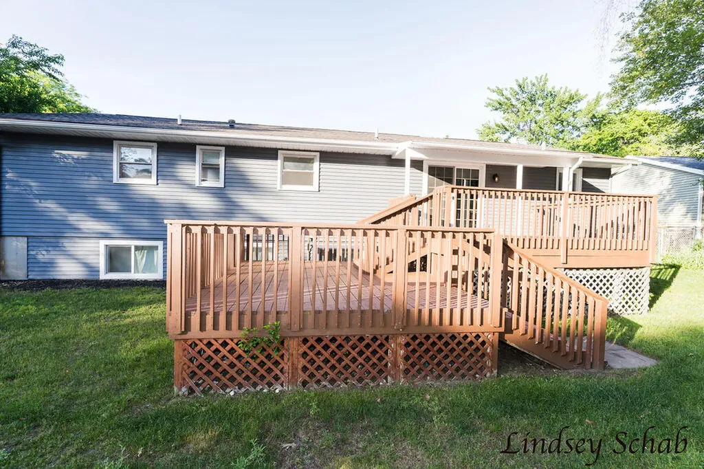 3243 Royal Oak Road Roosevelt Park City MI 49441