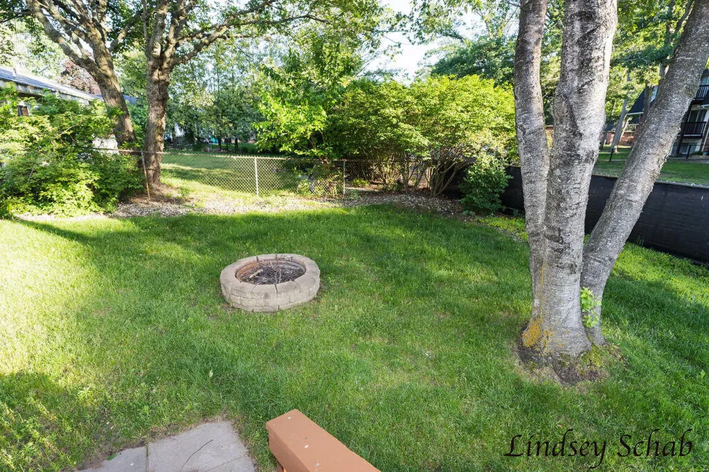 3243 Royal Oak Road Roosevelt Park City MI 49441