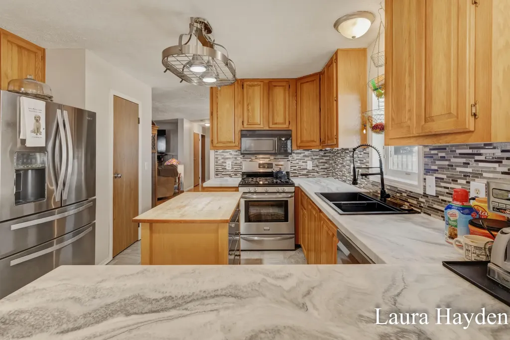 6859 Paradise Park Boston Township MI 48881