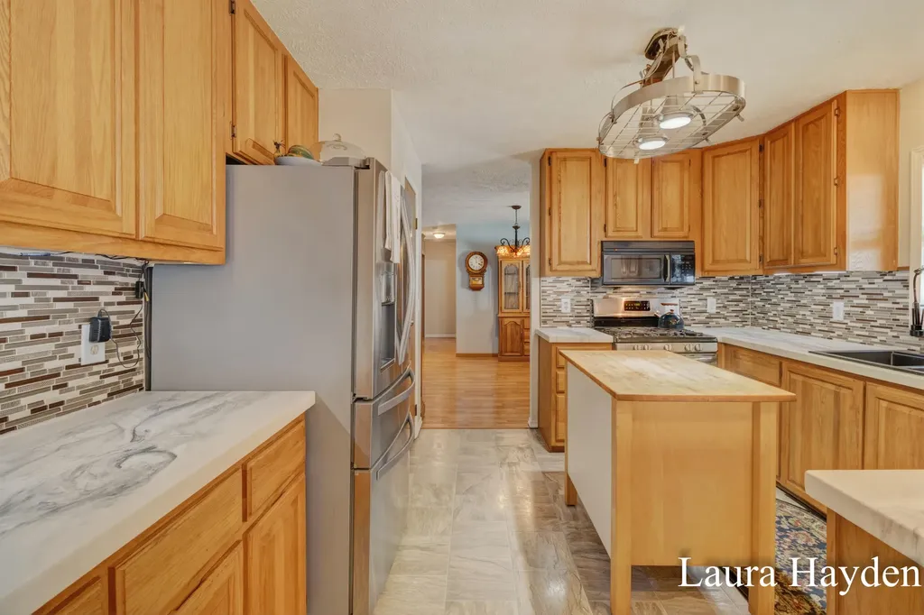 6859 Paradise Park Boston Township MI 48881