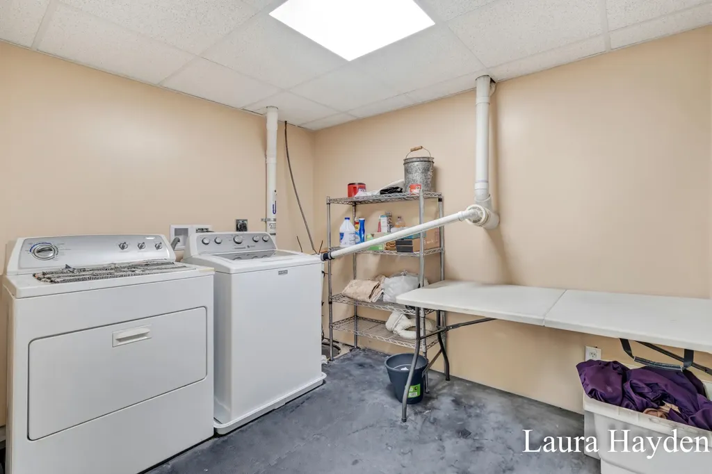 6859 Paradise Park Boston Township MI 48881
