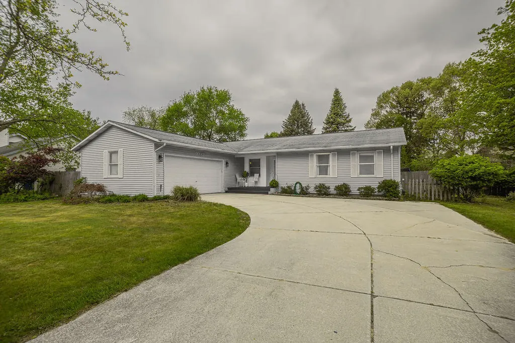 1508 Hendrick Road Norton Shores City MI 49441