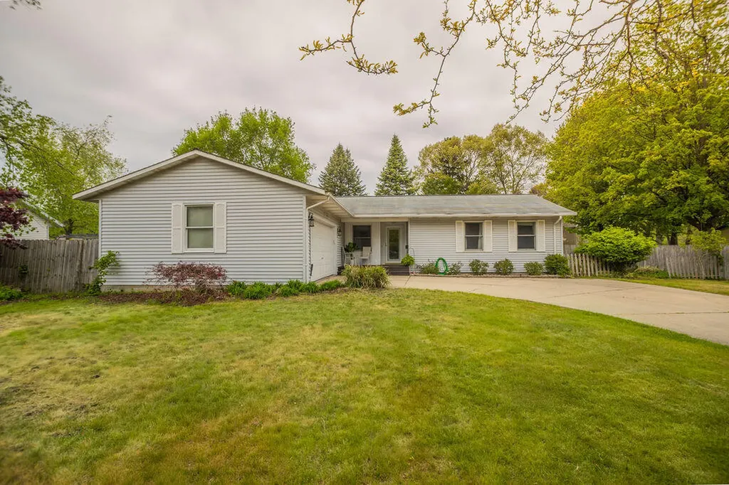 1508 Hendrick Road Norton Shores City MI 49441