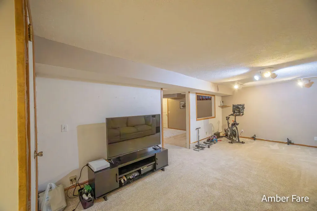 1508 Hendrick Road Norton Shores City MI 49441