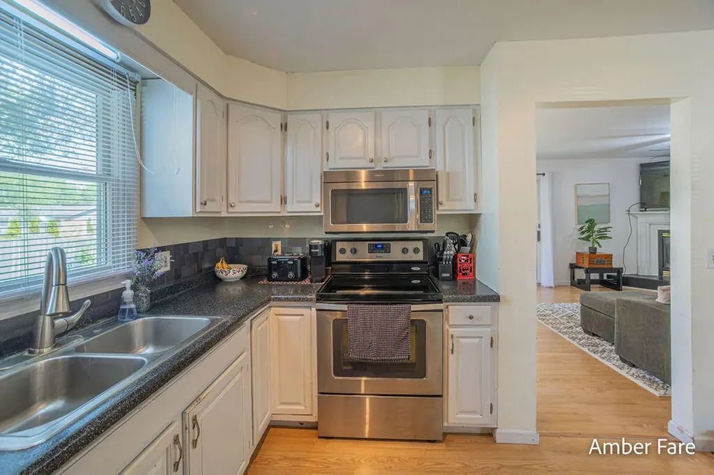 1508 Hendrick Road Norton Shores City MI 49441