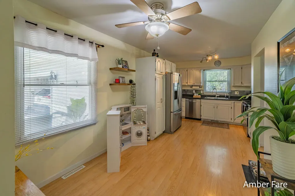 1508 Hendrick Road Norton Shores City MI 49441