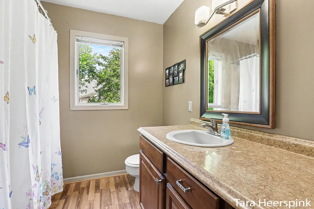6237 Arroyo Vista Drive NE Cannon Township MI 49341