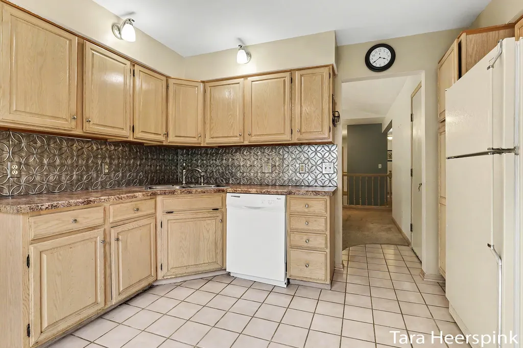 6237 Arroyo Vista Drive NE Cannon Township MI 49341