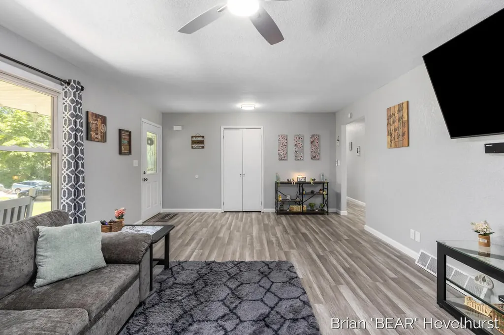 18249 8 Mile Road Mecosta Township MI 49346