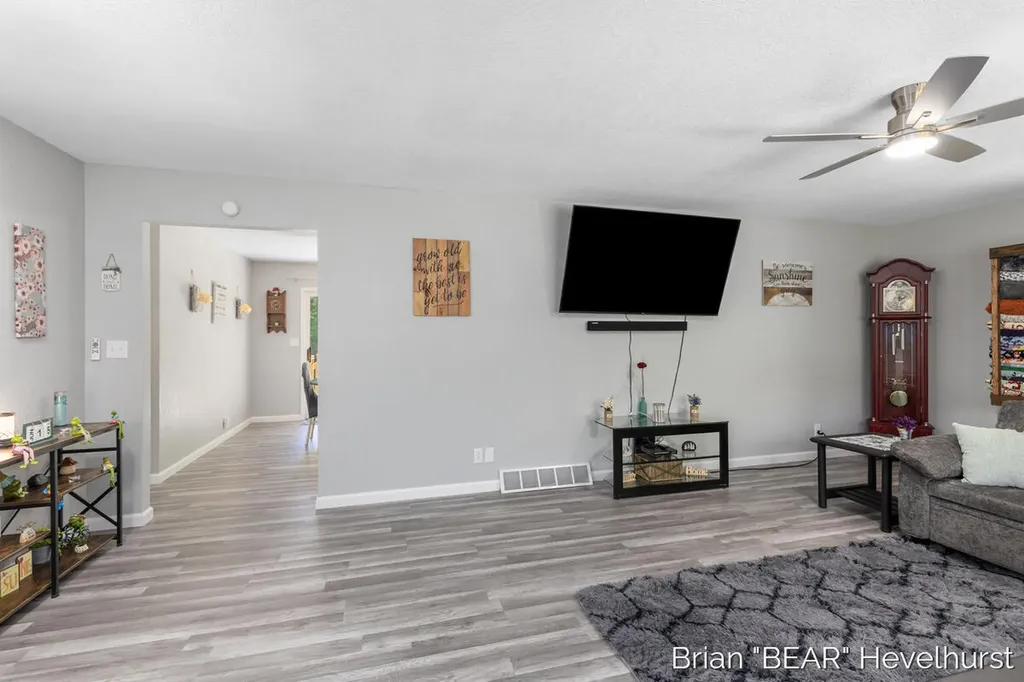 18249 8 Mile Road Mecosta Township MI 49346