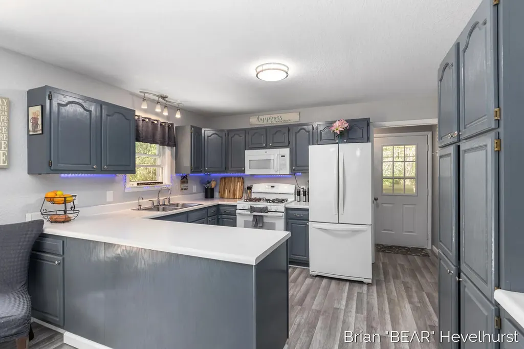 18249 8 Mile Road Mecosta Township MI 49346