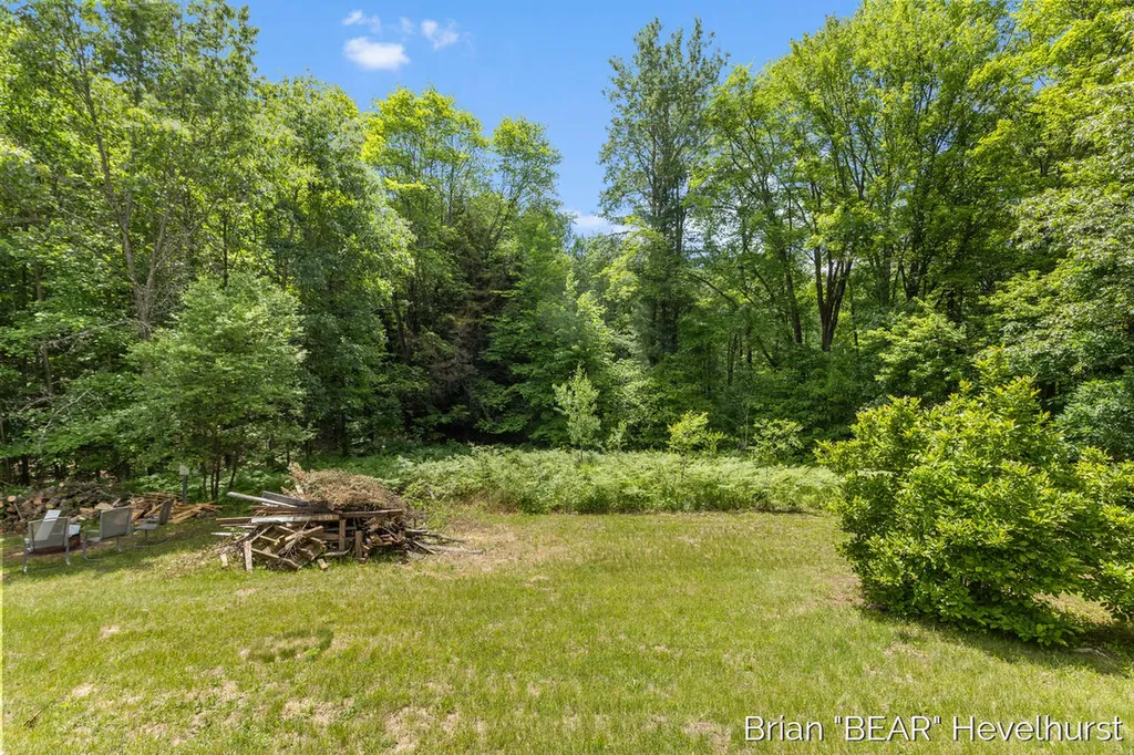 18249 8 Mile Road Mecosta Township MI 49346