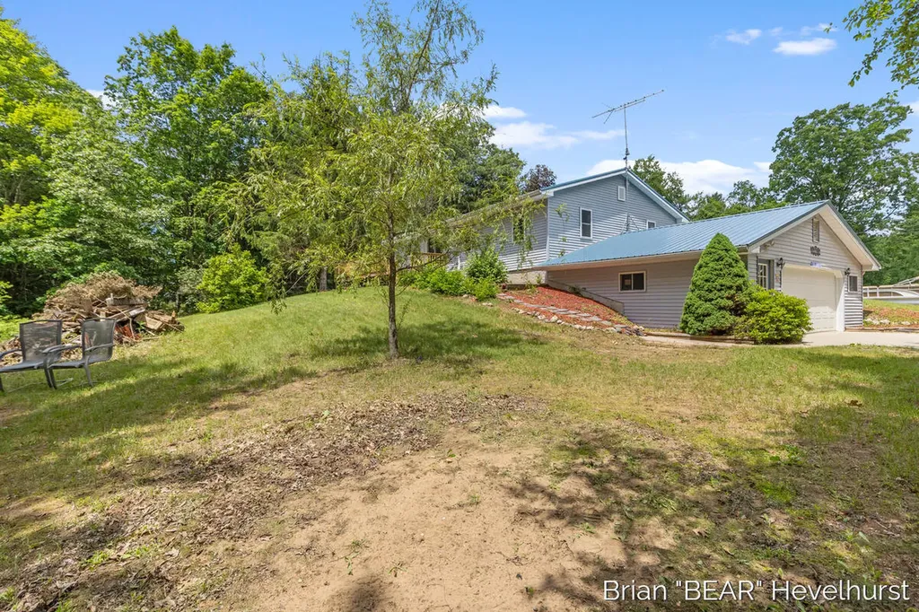 18249 8 Mile Road Mecosta Township MI 49346