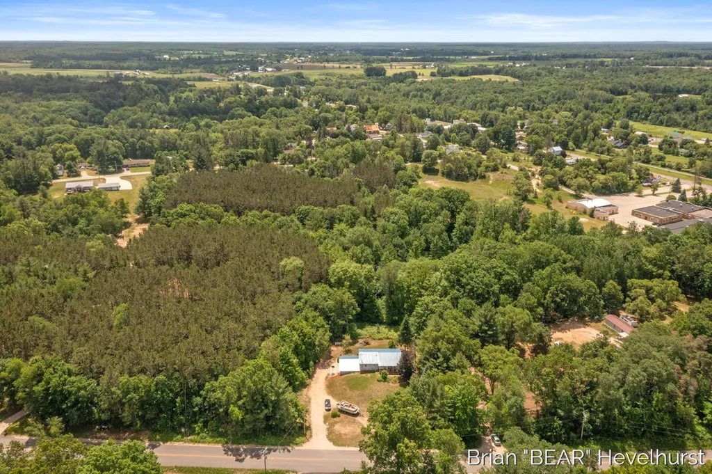 18249 8 Mile Road Mecosta Township MI 49346