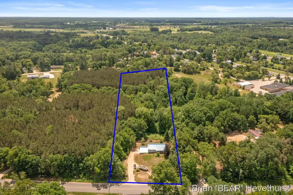 18249 8 Mile Road Mecosta Township MI 49346
