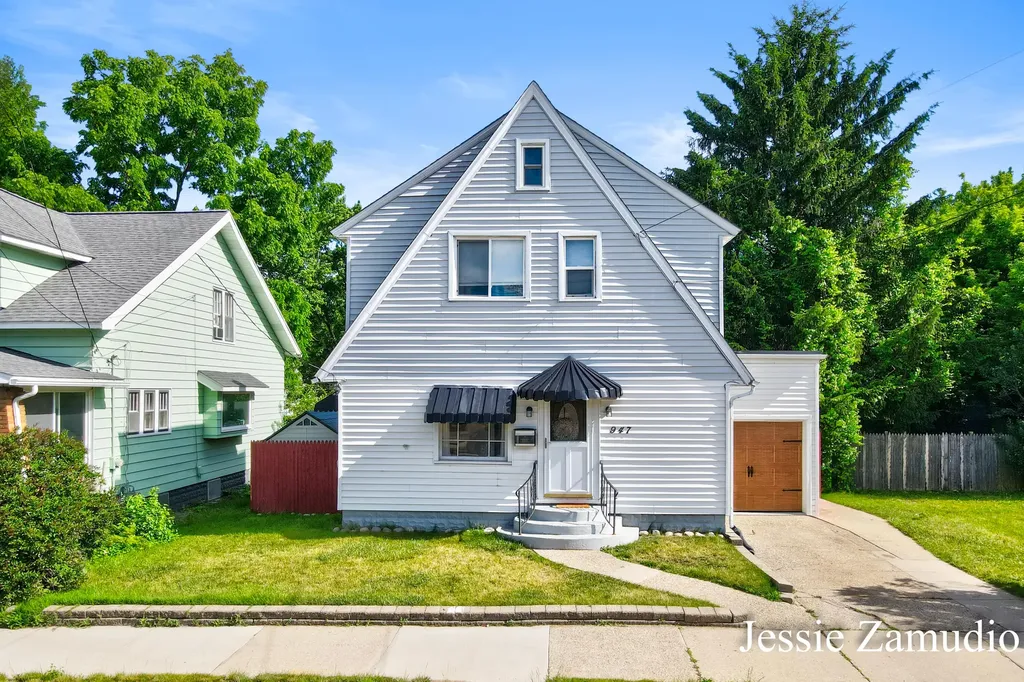 947 Lyon Street NE Grand Rapids City MI 49503
