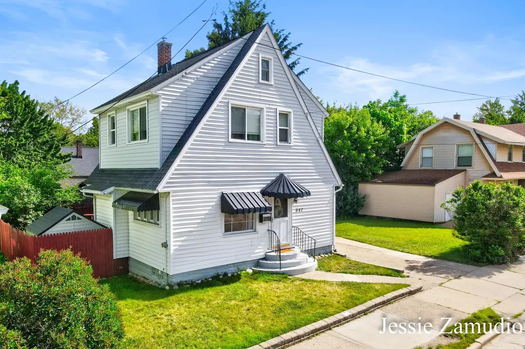 947 Lyon Street NE Grand Rapids City MI 49503
