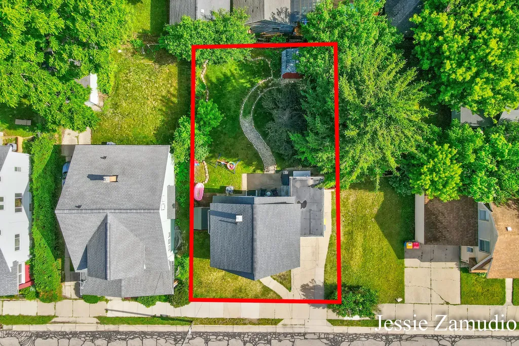 947 Lyon Street NE Grand Rapids City MI 49503