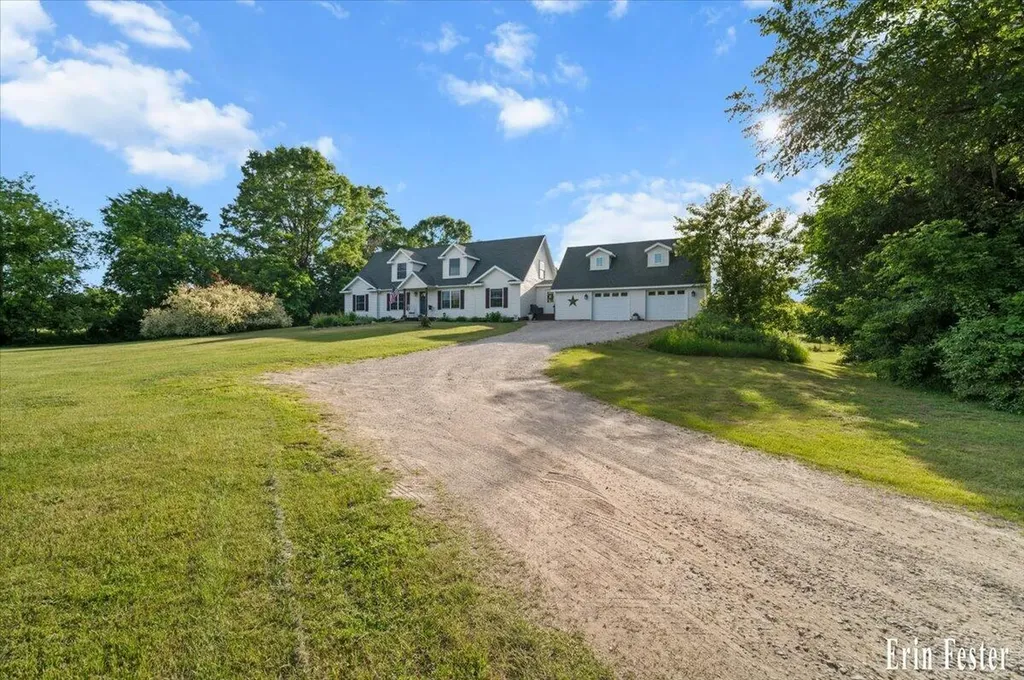 8355 Nugent Avenue NE Grattan Township MI 49341