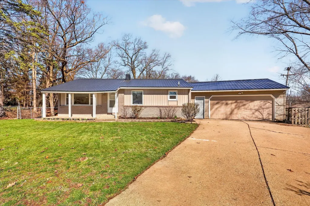 4401 Edgemont Drive SW Wyoming City MI 49519