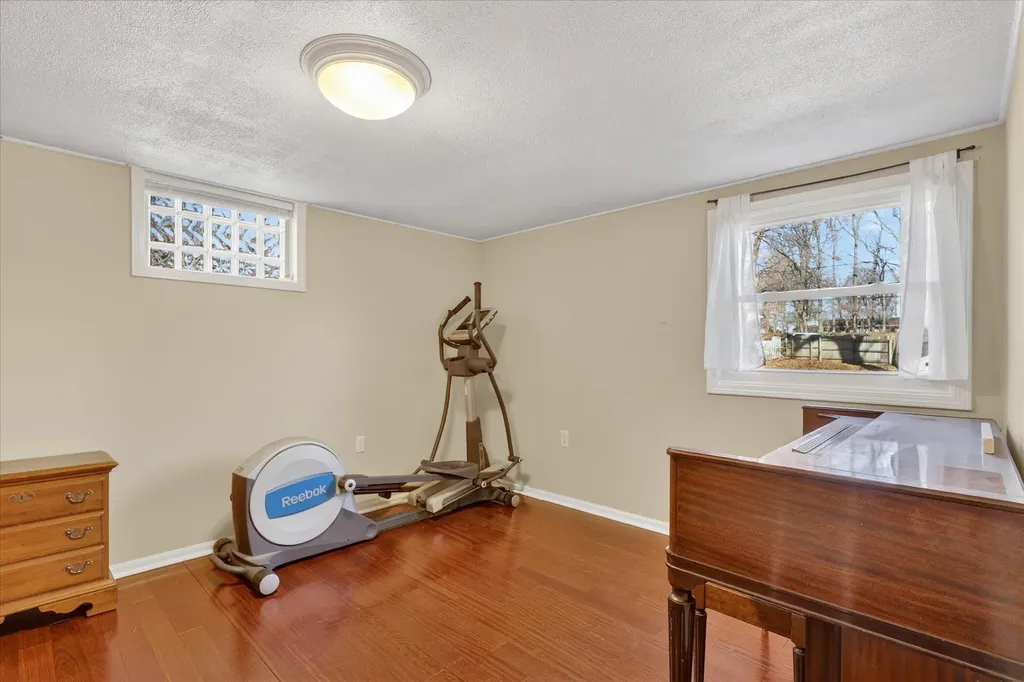 4401 Edgemont Drive SW Wyoming City MI 49519