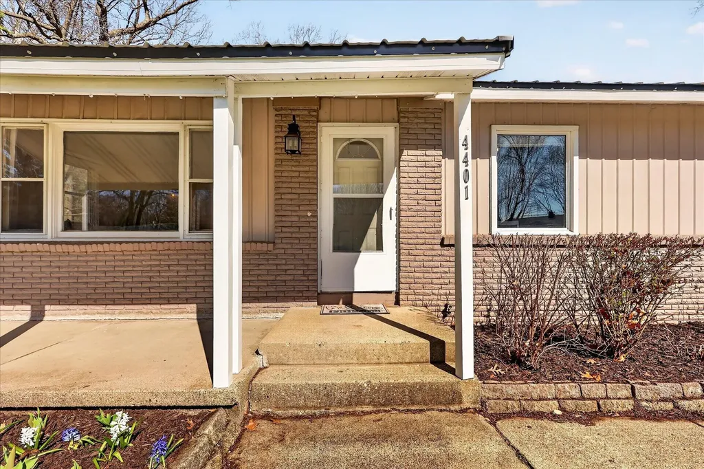 4401 Edgemont Drive SW Wyoming City MI 49519