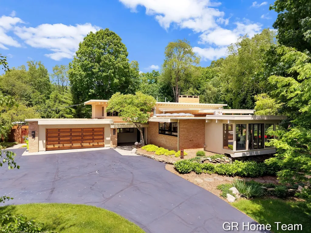 410 W South Street Greenville City MI 48838
