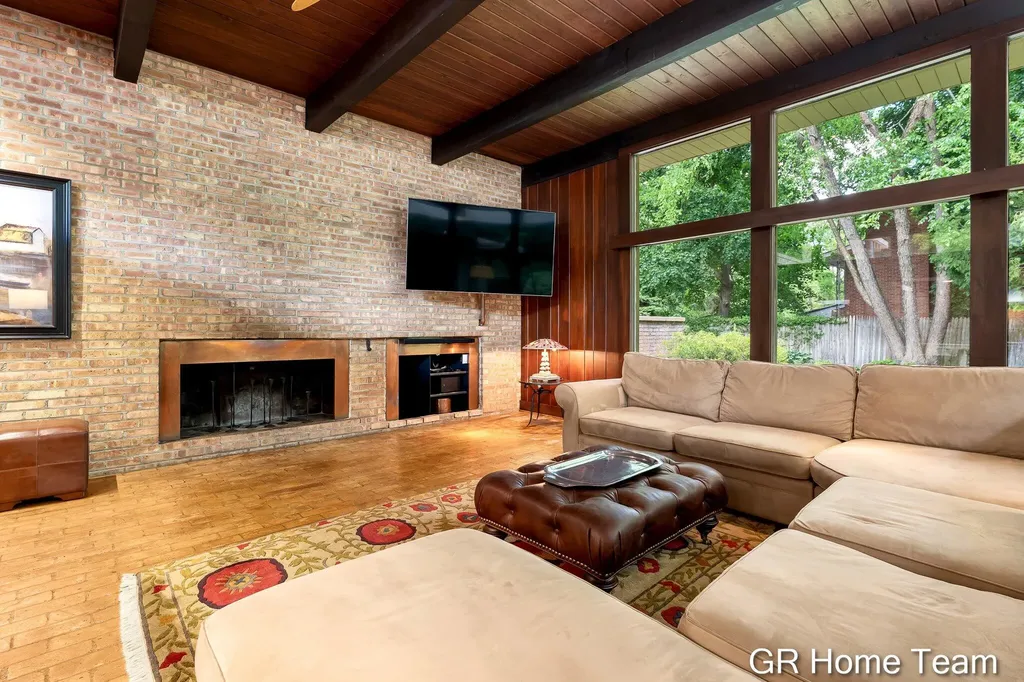 410 W South Street Greenville City MI 48838