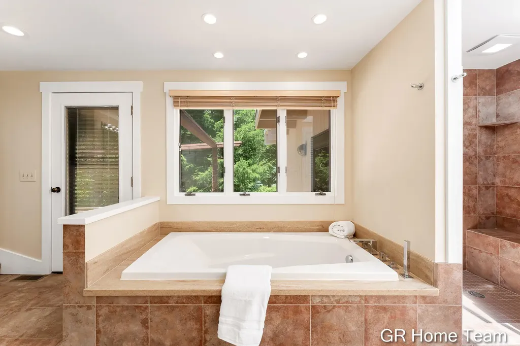 410 W South Street Greenville City MI 48838